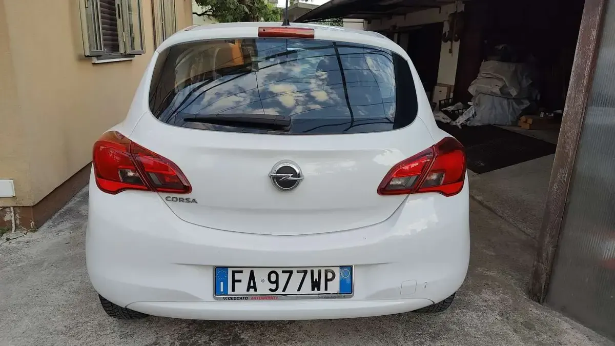 Usata Opel Corsa 69 CV (50 kW) 2015 Bianco Utilitaria
