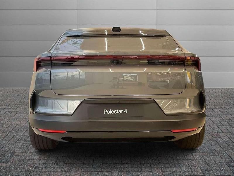 Usata Polestar 4 200 kW (272 CV) 2024 Grigio scuro SUV