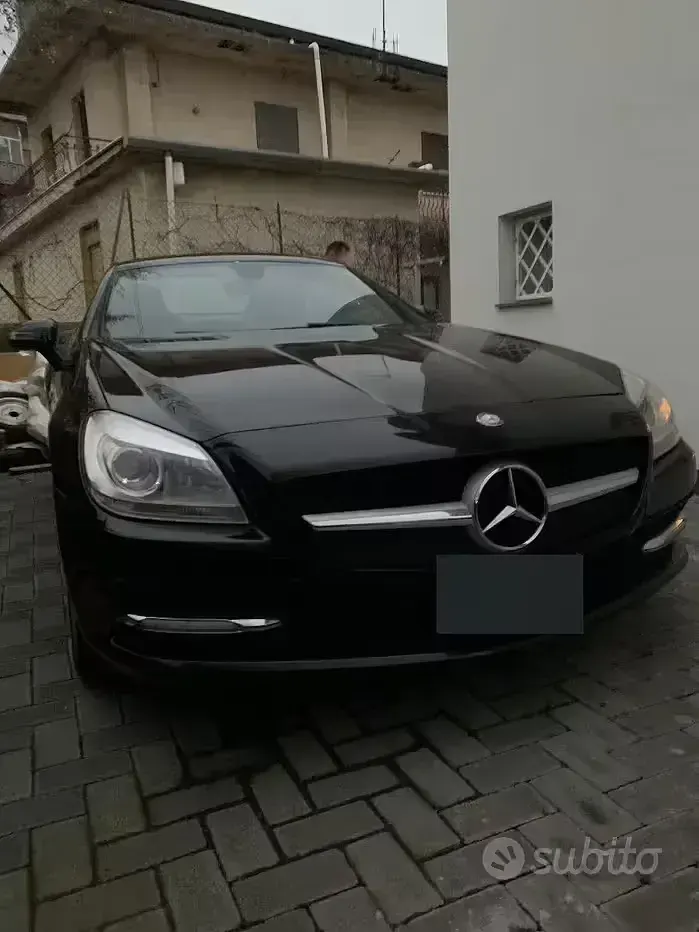 Usata Mercedes SLK250 204 CV (150 kW) 2011 Nero Cabrio
