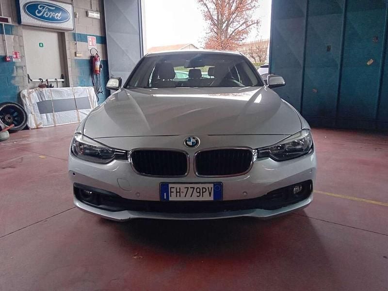 Usata BMW 318 Advantage 150 CV (110 kW) 2017 Argento Station wagon