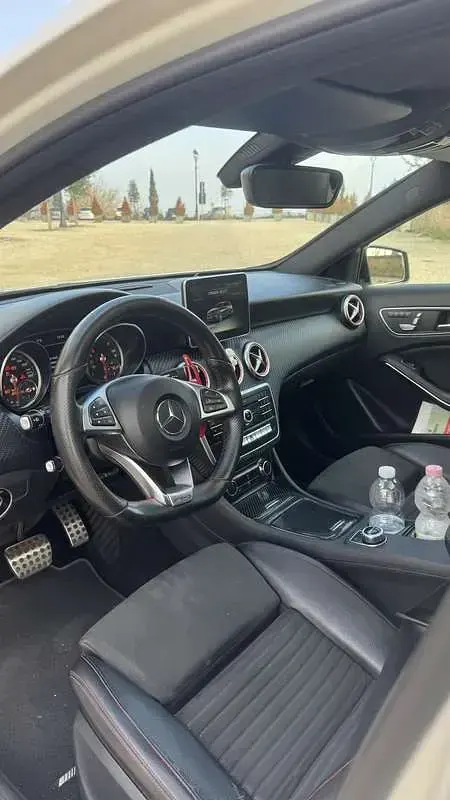 Usata Mercedes A200 Premium 136 CV (100 kW) 2017 Berlina