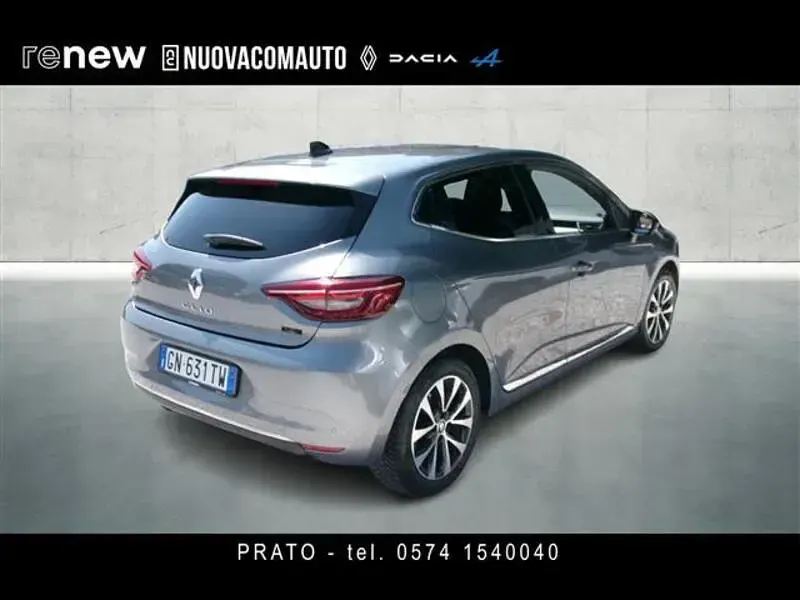 Usata Renault Clio Techno 145 CV (106 kW) 2023 Grigio scuro Utilitaria