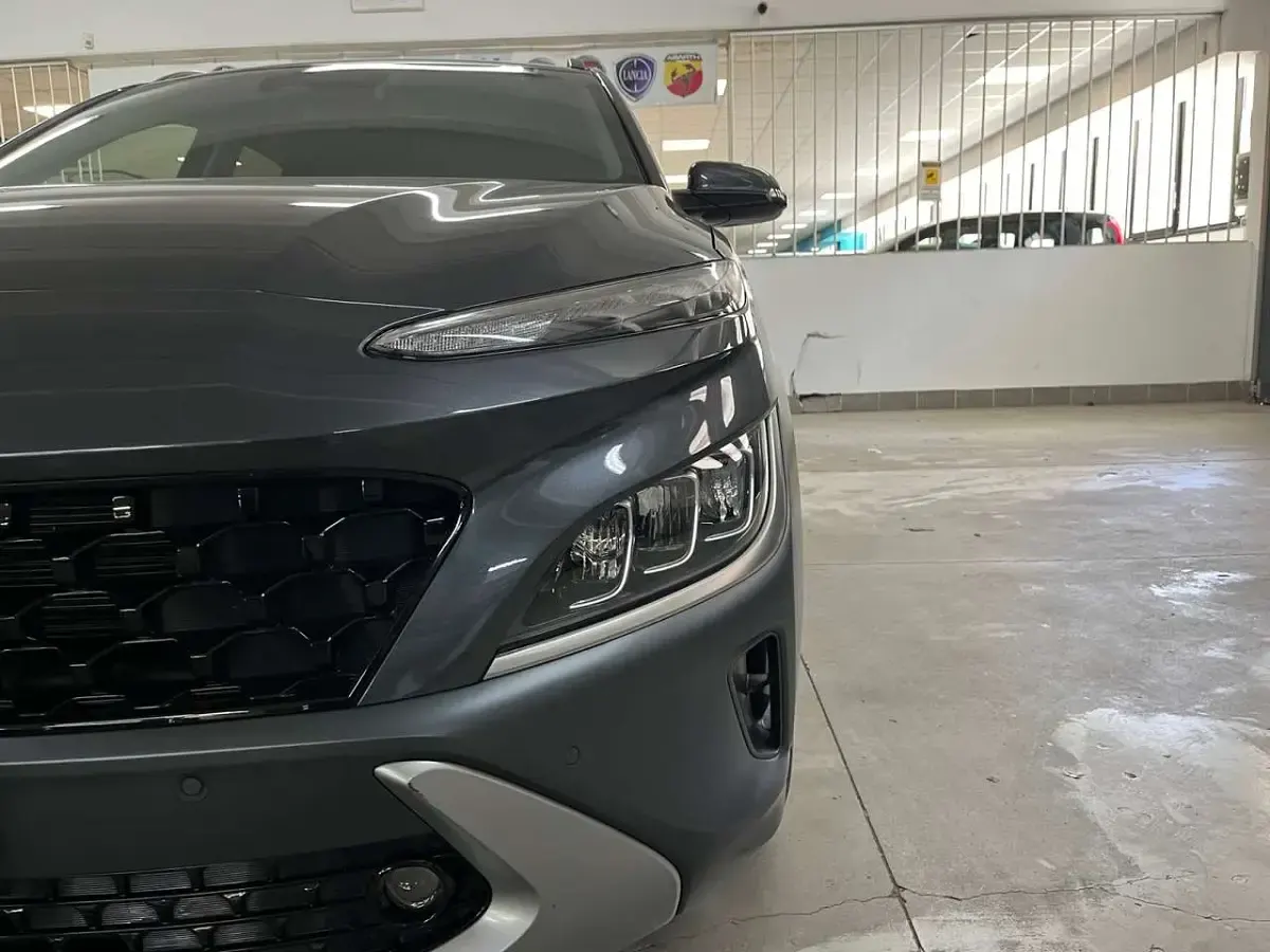 Usata Hyundai Kona 105 CV (77 kW) 2022 002grigio scuro met. SUV