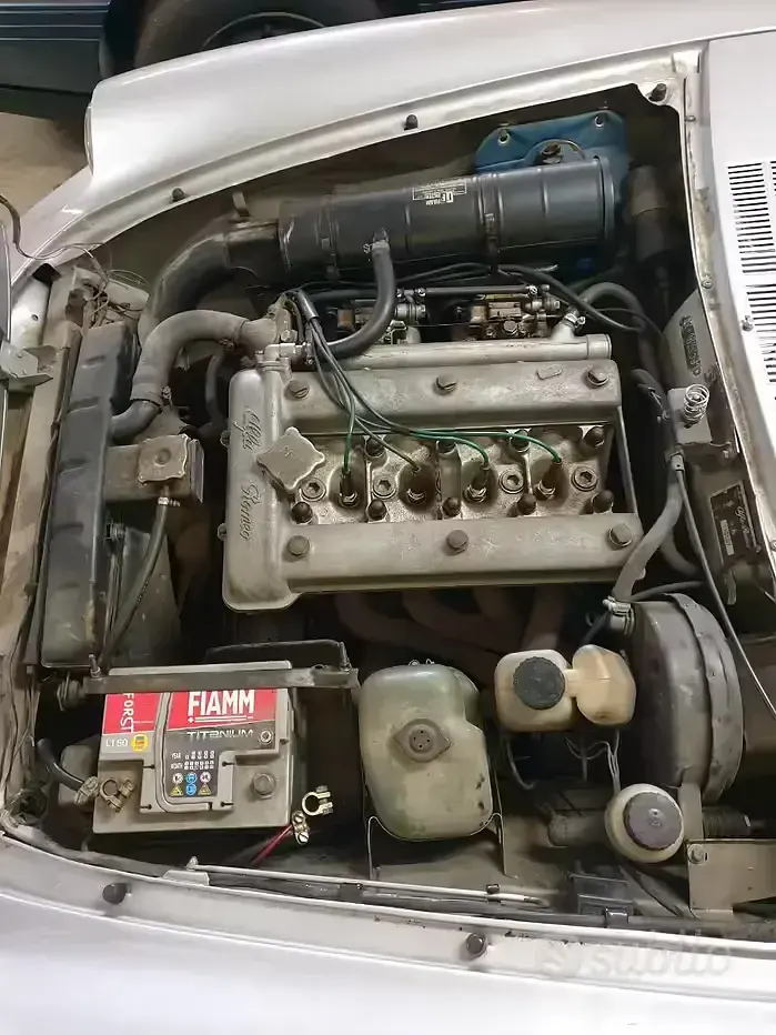 Usata Alfa Romeo Spider Veloce 73 CV (53 kW) 1970 Grigio Cabrio