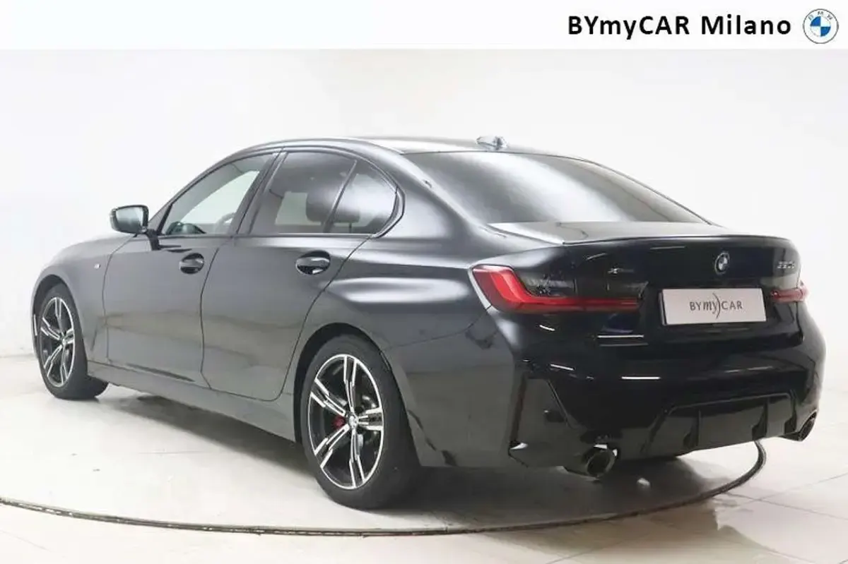 Usata BMW 320 M Sport 190 CV (139 kW) 2025 Nero zaffiro Berlina