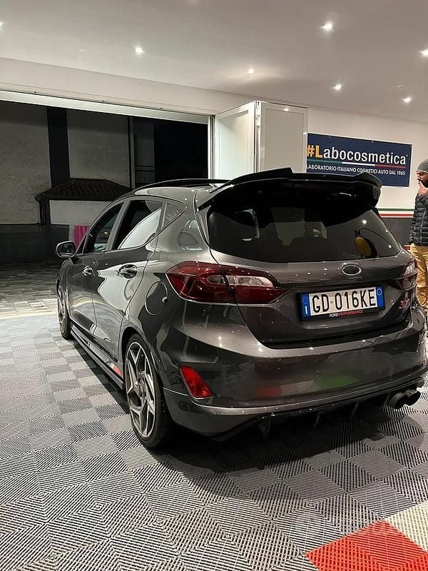 Usata Ford Fiesta ST 2019 Grigio Utilitaria