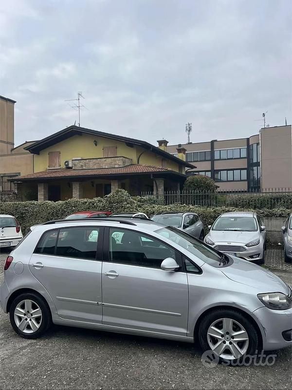 Usata VW Golf VI Comfortline 110 CV (80 kW) 2009 Grigio Utilitaria