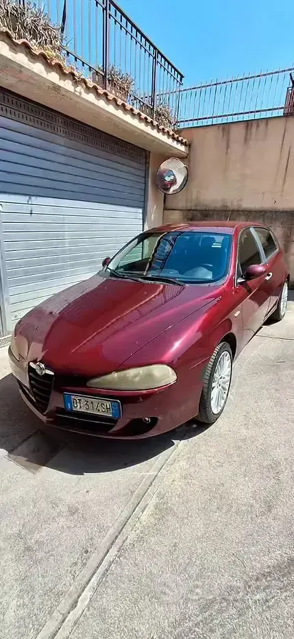 Usata Alfa Romeo 147 120 CV (88 kW) 2008 Rosso Utilitaria