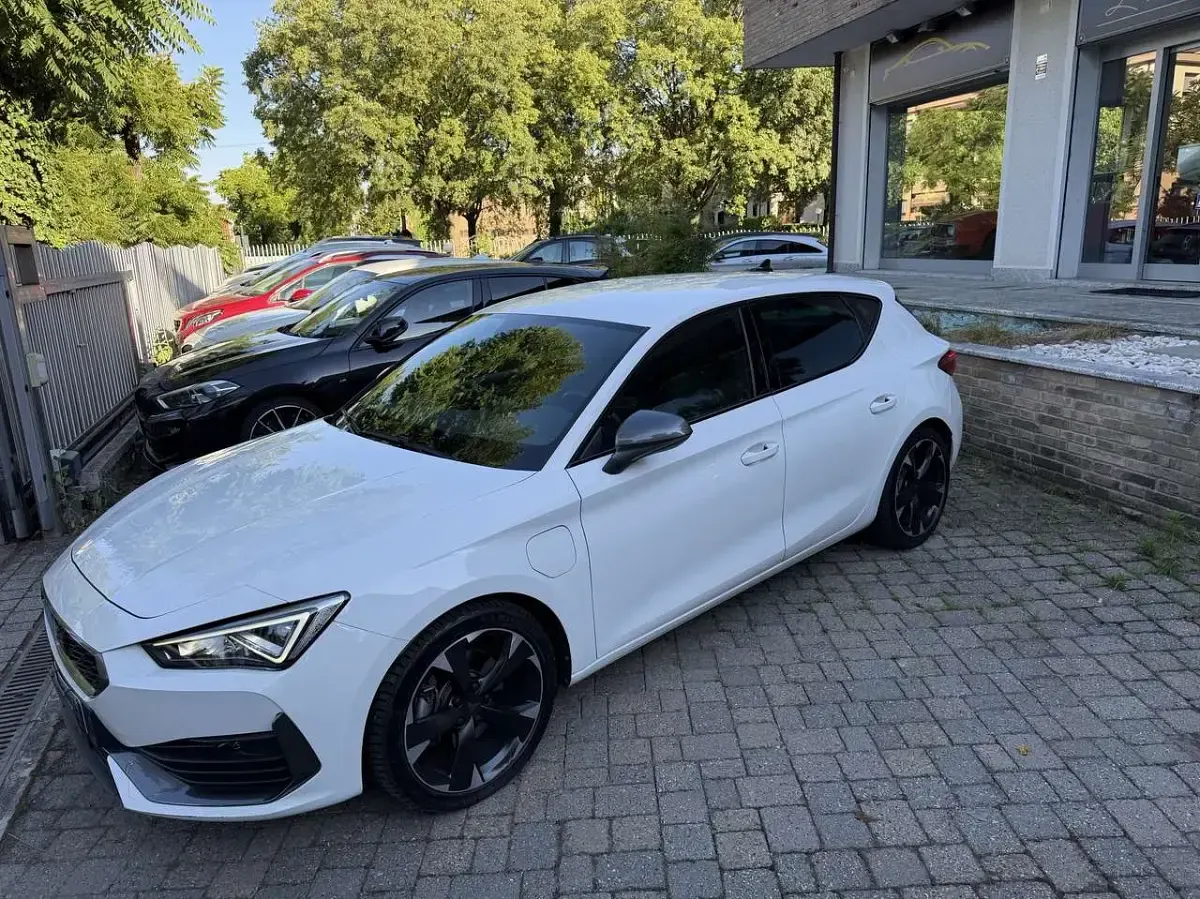 Usata Cupra Leon 150 CV (110 kW) 2023 Bianco Berlina