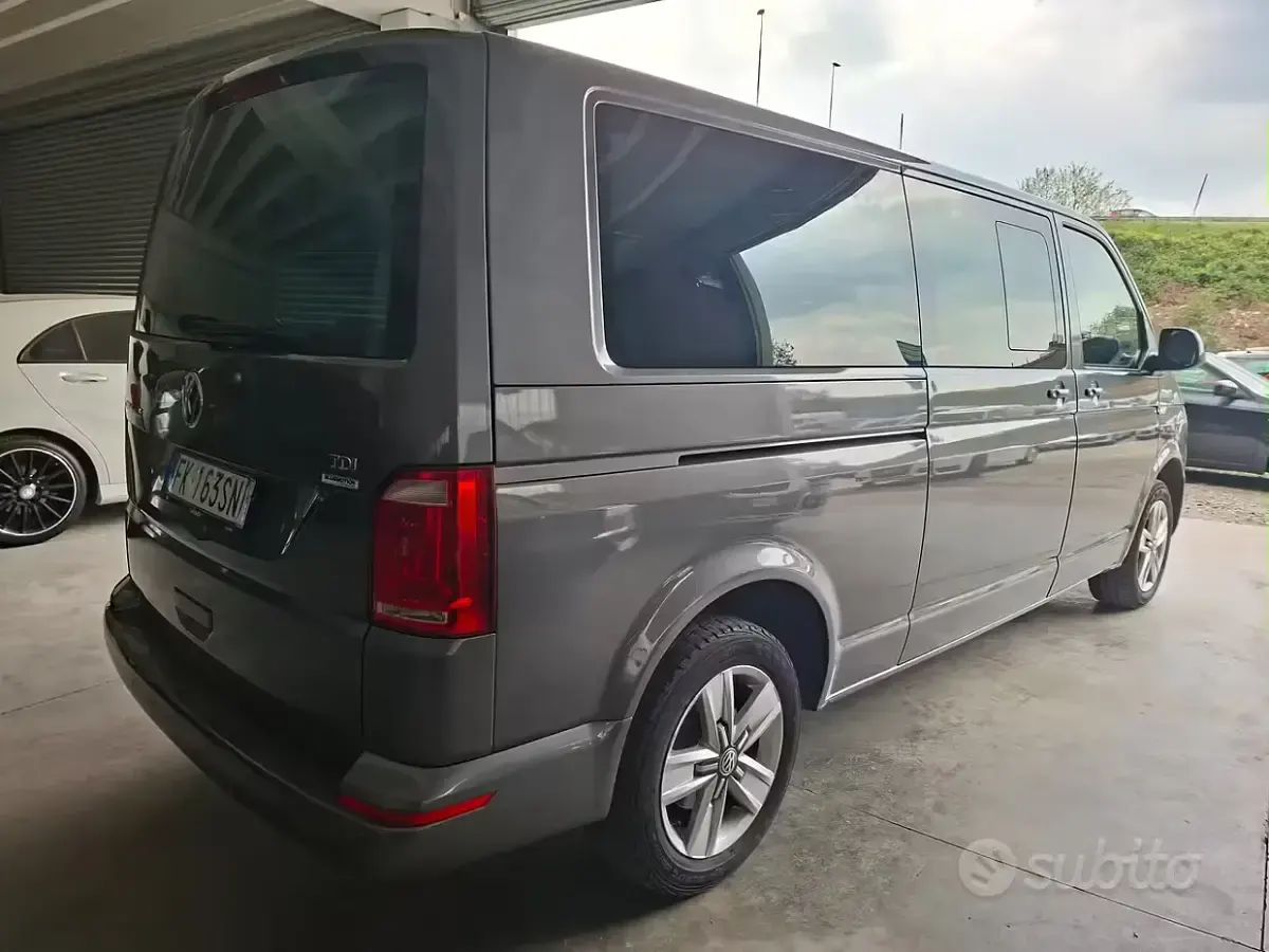 Occasion VW Caravelle 150 ch (110 kW) 2017 Gris Van