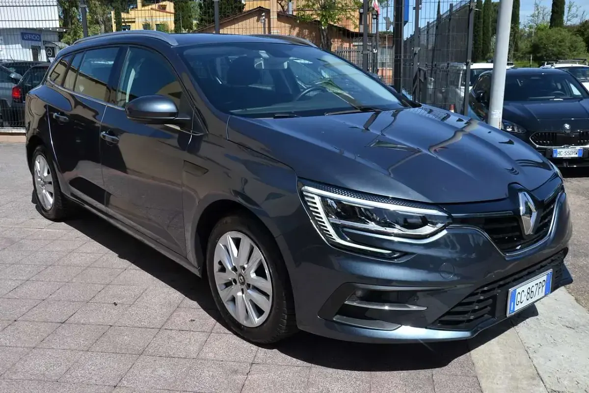 Usata Renault Mégane GrandTour 116 CV (85 kW) 2020 Grigio Station wagon
