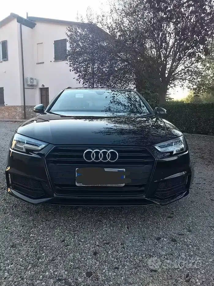 Usata Audi A4 S-Line 150 CV (110 kW) 2018 Nero Station wagon
