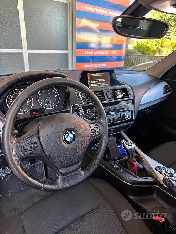 Usata BMW 118 150 CV (110 kW) 2018 Blu Utilitaria