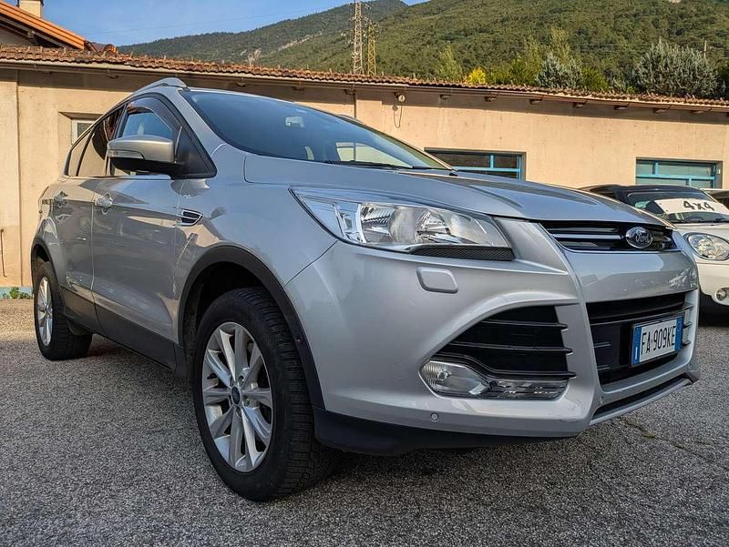 Usata Ford Kuga S 150 CV (110 kW) 2015 Argento SUV