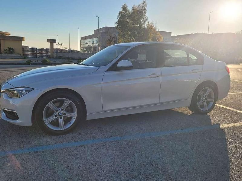 Usata BMW 318 Advantage 150 CV (110 kW) 2017 Bianco Berlina