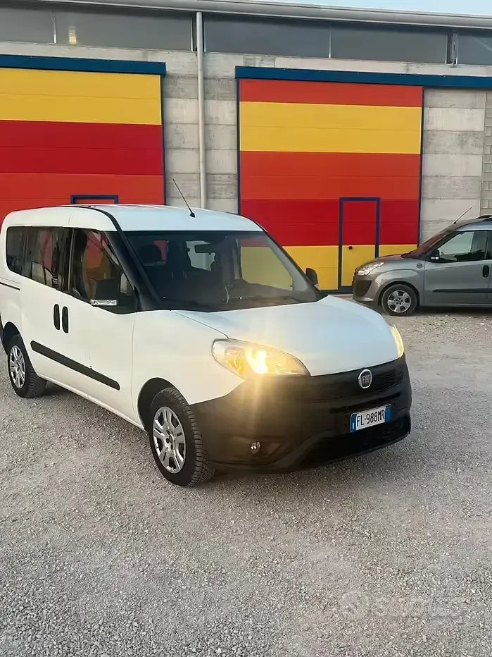 Usata Fiat Doblò 95 CV (69 kW) 2018 Bianco Monovolume