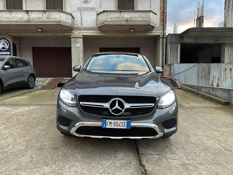 Usata Mercedes GLC220 Executive 170 CV (125 kW) 2018 Grigio SUV