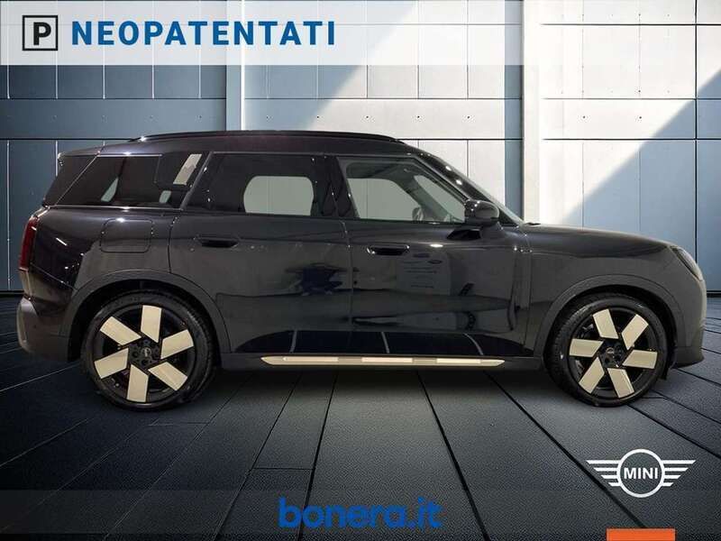Usata Mini Cooper S Countryman Favoured 150 kW (204 CV) 2024 Midnight black ii SUV