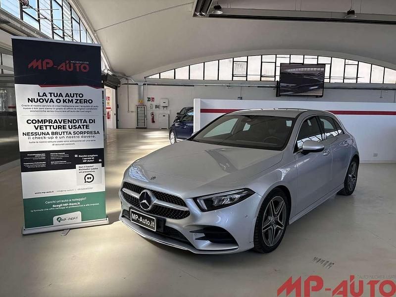 Usata Mercedes A180 Premium 116 CV (85 kW) 2019 Argento Utilitaria