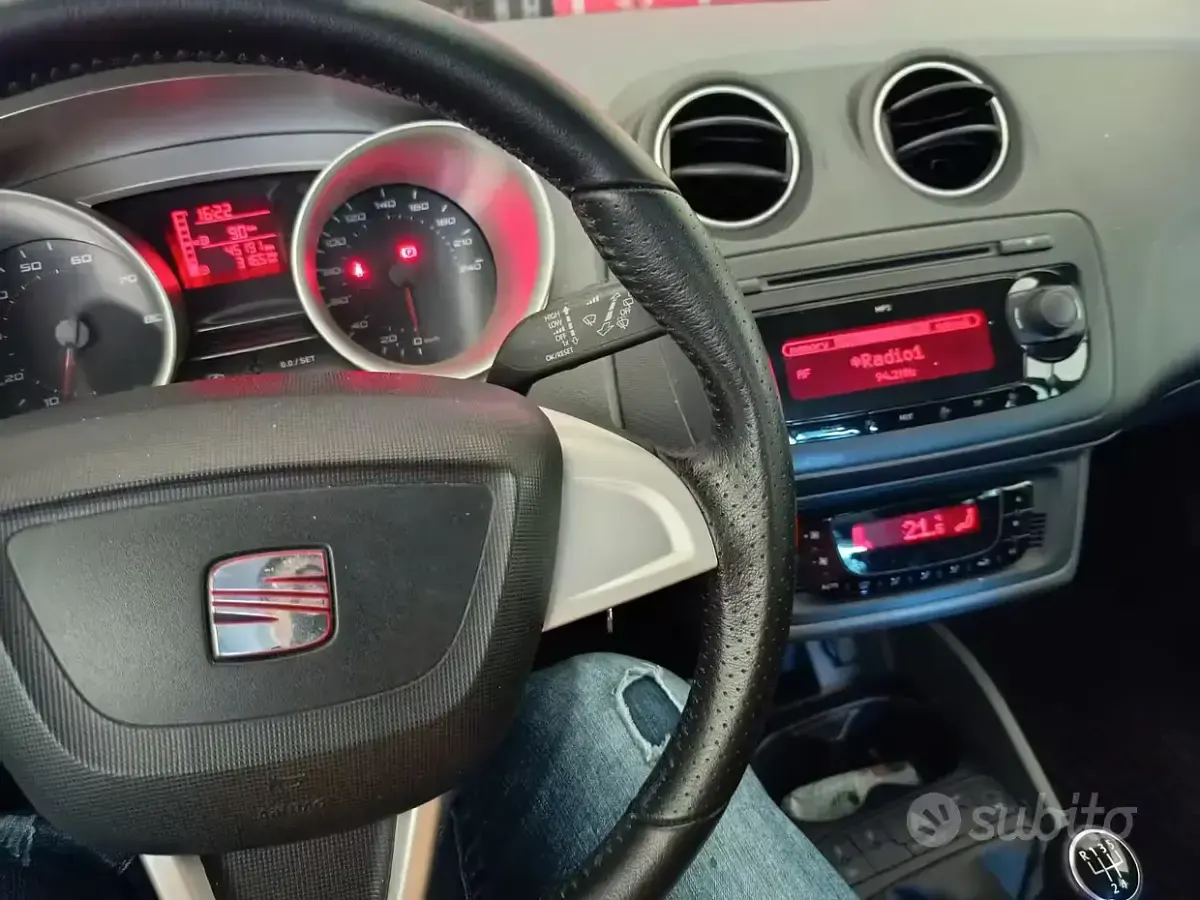 Usata Seat Ibiza ST 85 CV (62 kW) 2011 Grigio Station wagon