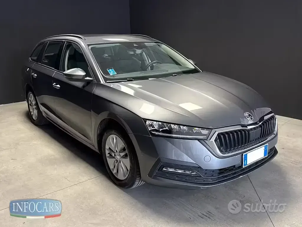 Usata Skoda Octavia Ambition 116 CV (85 kW) 2023 Grigio metallizzato Station wagon