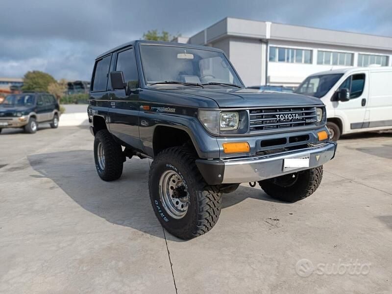 Usata Toyota Land Cruiser 90 CV (66 kW) 1992 Grigio SUV