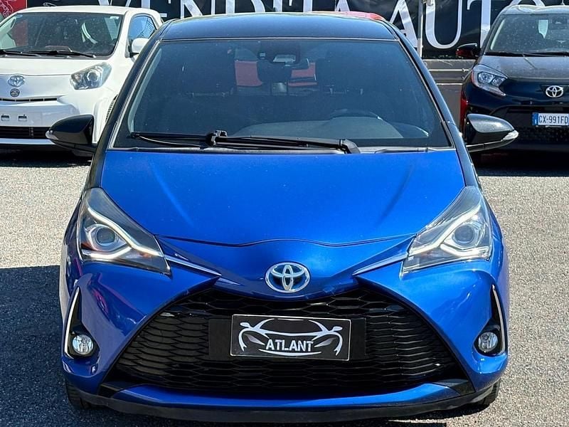 Usata Toyota Yaris Hybrid Style 73 CV (53 kW) 2018 Blu Berlina