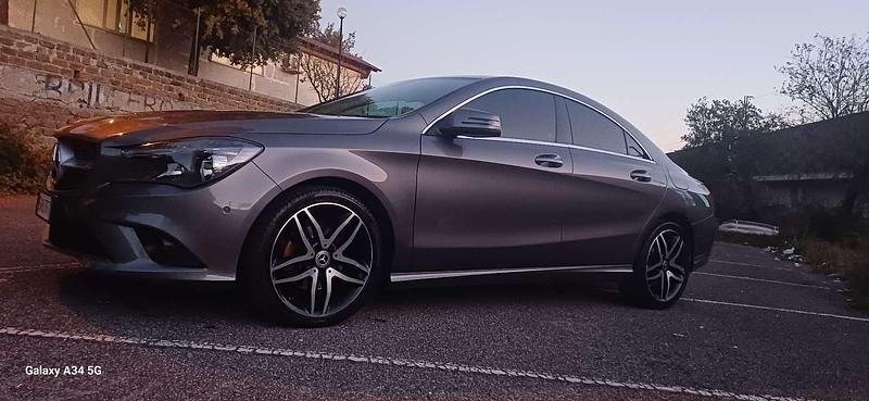 Usata 2014 Mercedes CLA220 Premium Tre volumi | 19.500 € (Buon prezzo) - Immagine 1/4