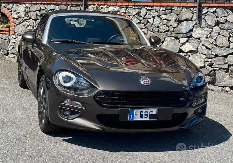 Usata Fiat 124 Spider Lusso 140 CV (102 kW) 2018 Marrone Cabrio