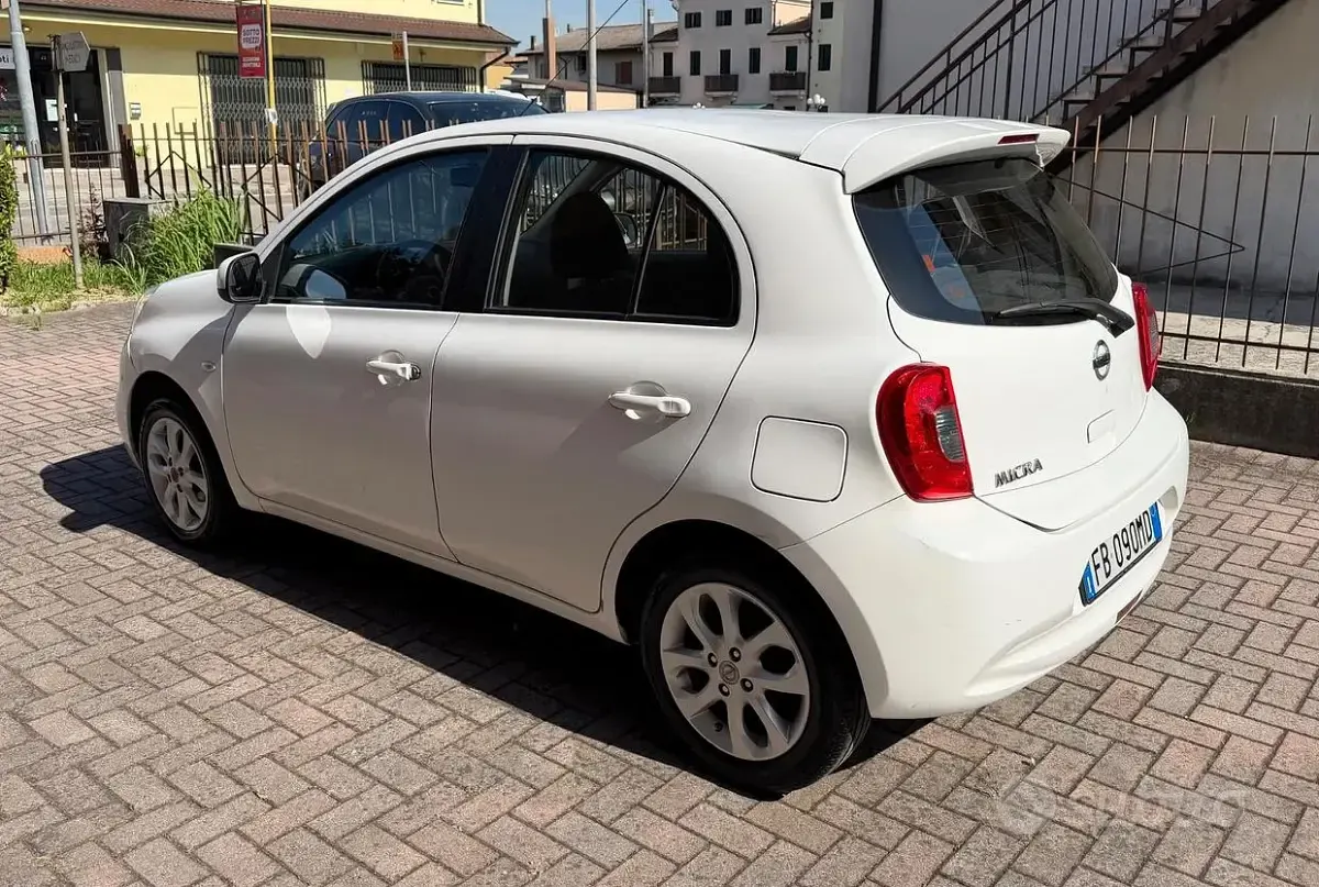 Usata Nissan Micra 80 CV (58 kW) 2015 Bianco Utilitaria