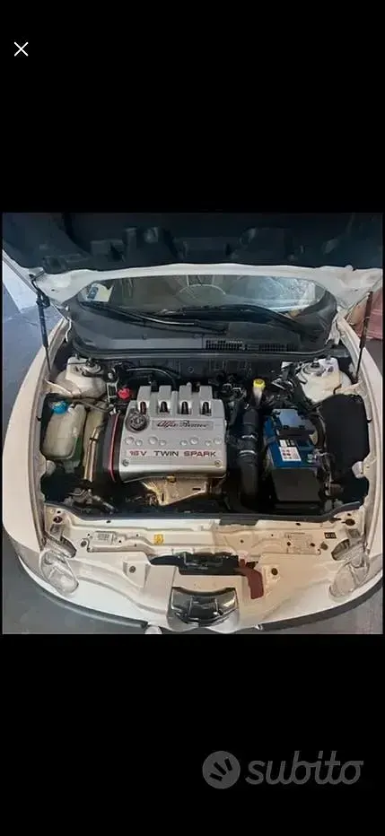 Usata Alfa Romeo 147 105 CV (77 kW) 2003 Bianco Utilitaria