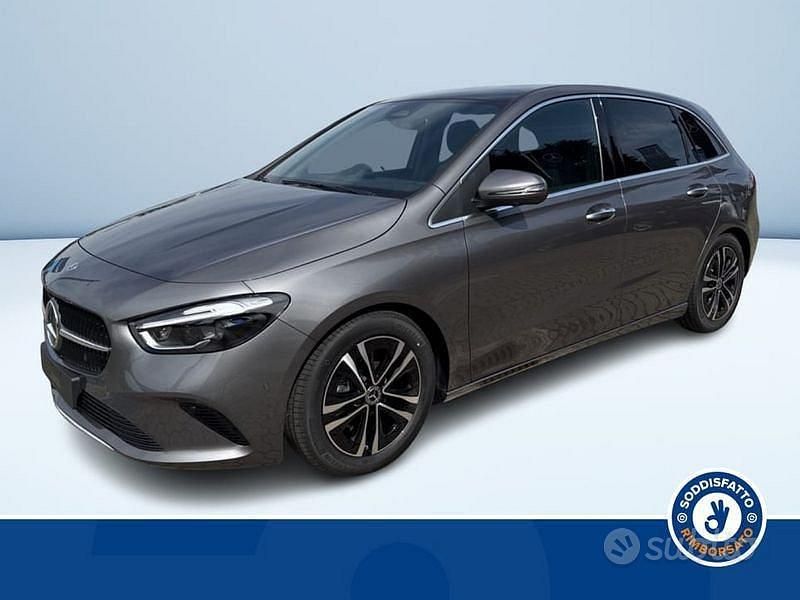 Grigio Nuova 2025 Mercedes B180 Edition Monovolume | 34.350 € - Immagine 1/3