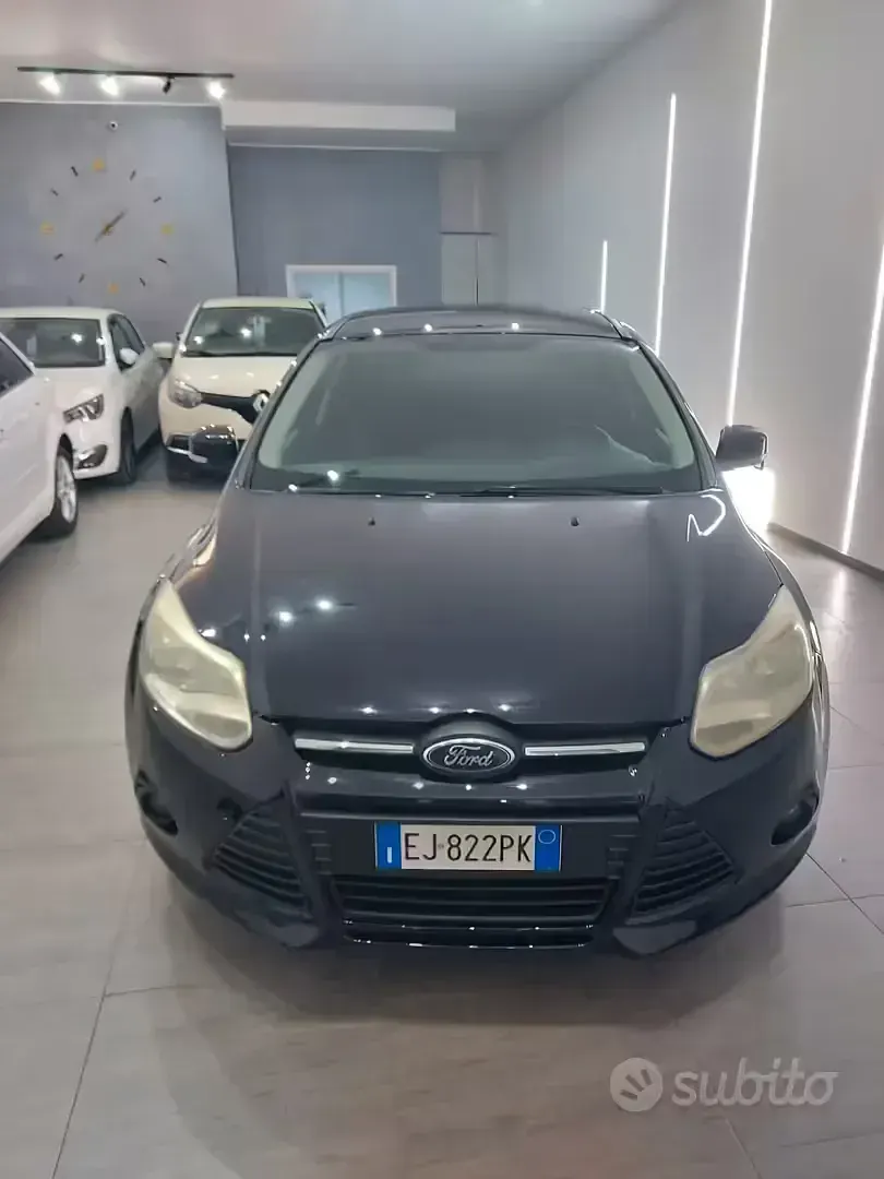 Begagnad Ford Focus 115 HK (84 kW) 2011 Svart Kombi