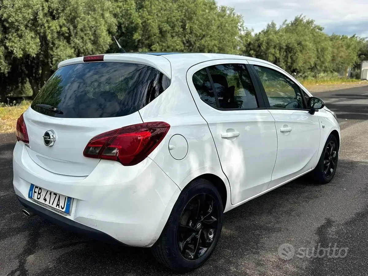 Usata Opel Corsa 90 CV (66 kW) 2015 Bianco Utilitaria