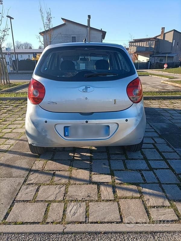 Usata DR DR1 83 CV (61 kW) 2010 Grigio Utilitaria