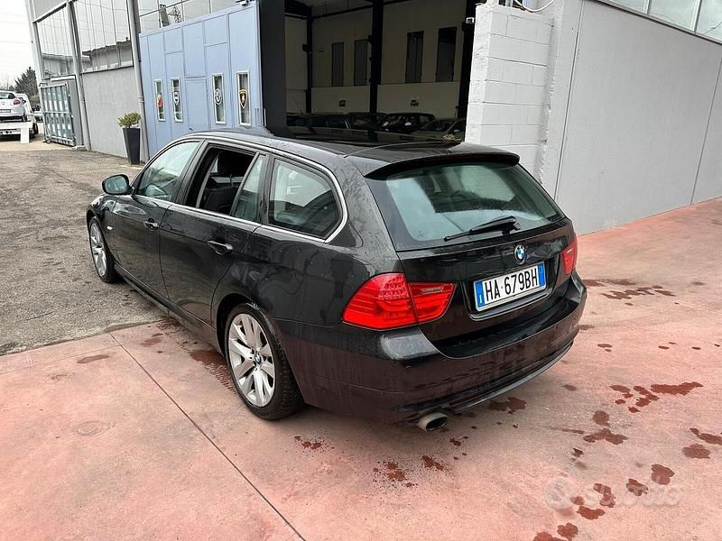 Usata BMW 320 M Sport 184 CV (135 kW) 2010 Nero Station wagon