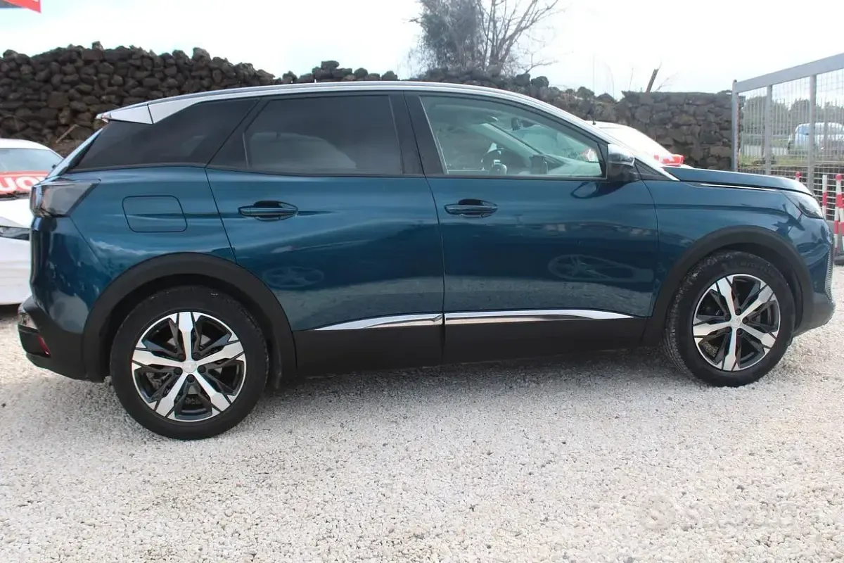 Usata Peugeot 3008 GT 131 CV (96 kW) 2022 Blu SUV