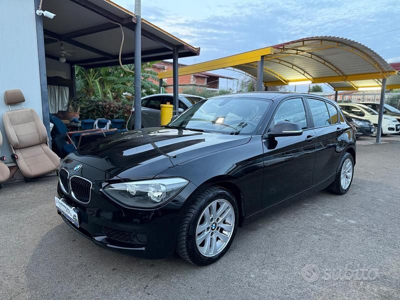 Nero Usata 2013 BMW 114 Sport Line Due volumi | 8499 € (Buon prezzo) - Immagine 1/4