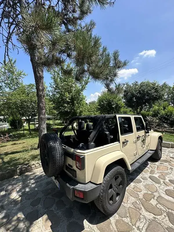 Usata Jeep Wrangler Sahara 200 CV (147 kW) 2011 SUV