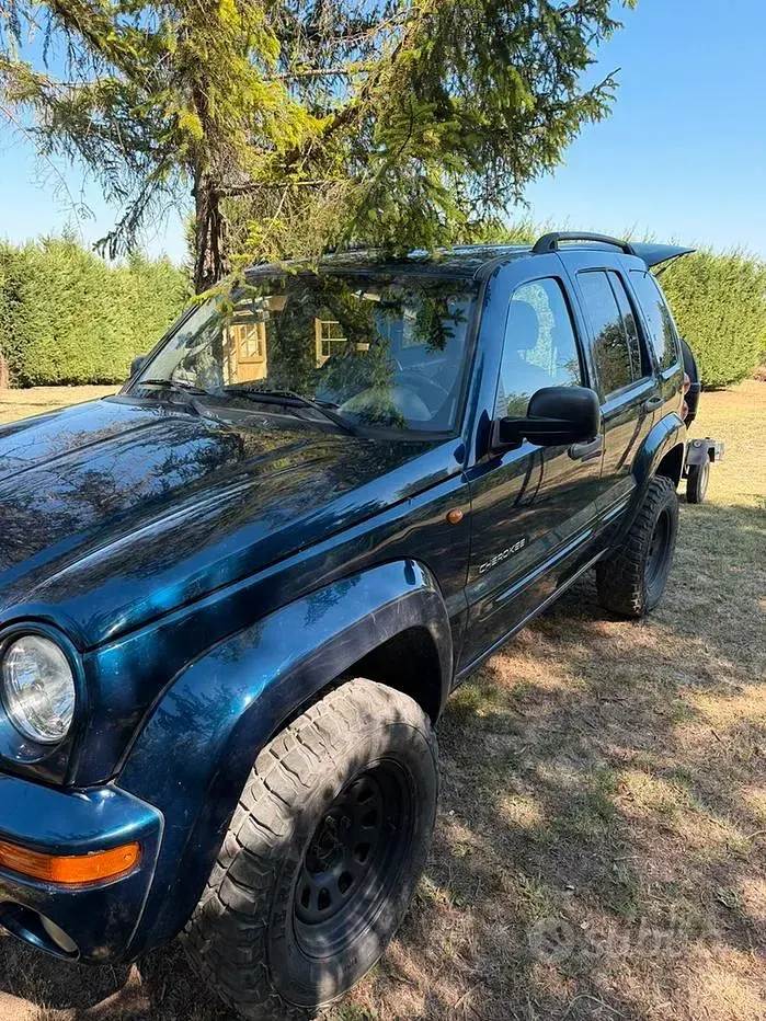 Usata Jeep Cherokee 150 CV (110 kW) 2003 SUV