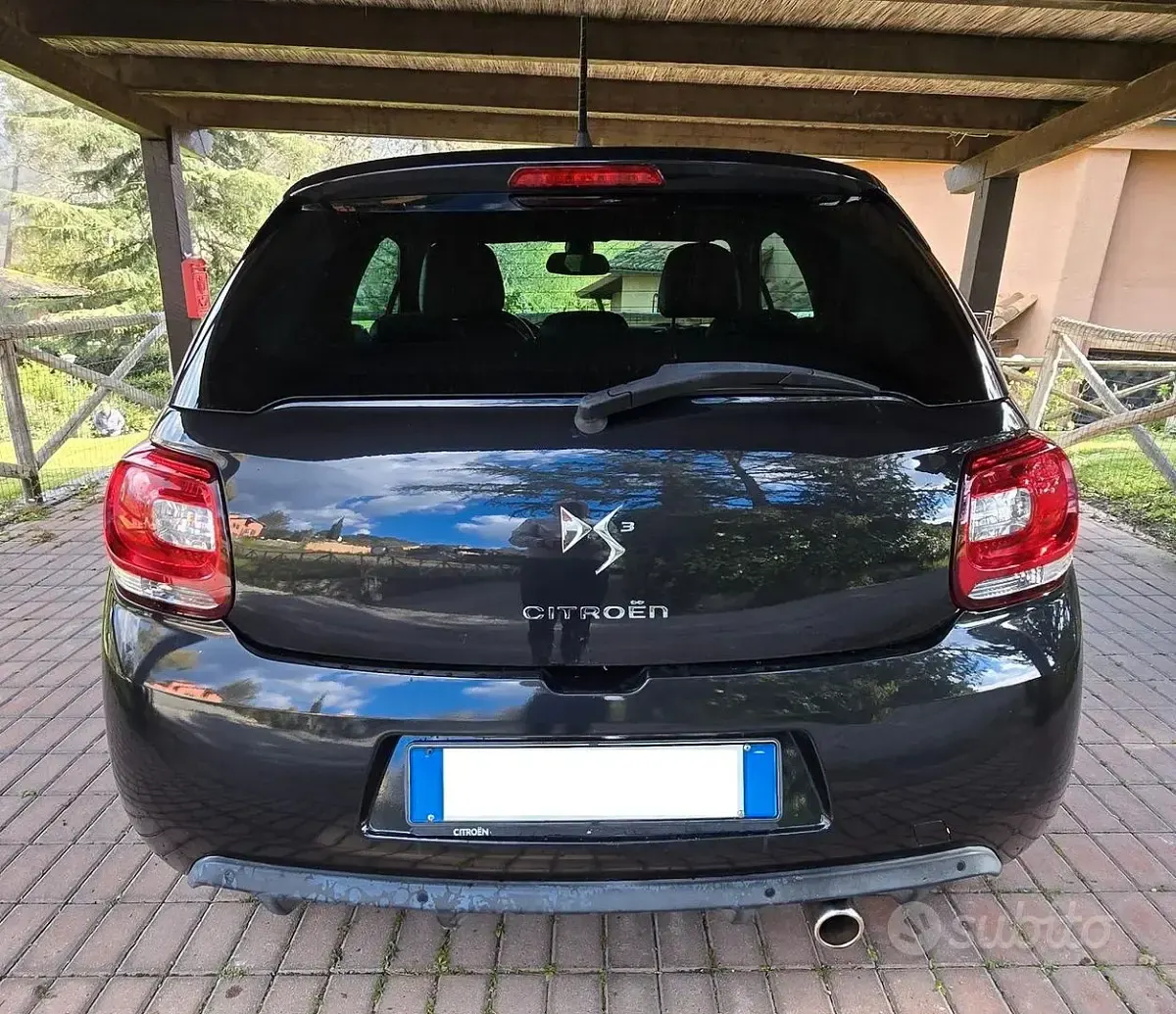 Usata Citroën DS3 Chic 95 CV (69 kW) 2011 Nero Utilitaria