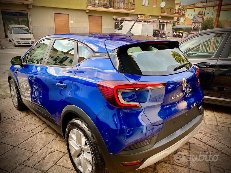 Usata Renault Captur Equilibre 91 CV (66 kW) 2024 Blu SUV