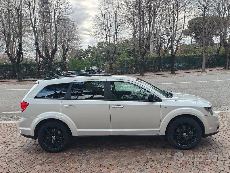 Usata Fiat Freemont Black Code 170 CV (125 kW) 2014 Grigio SUV