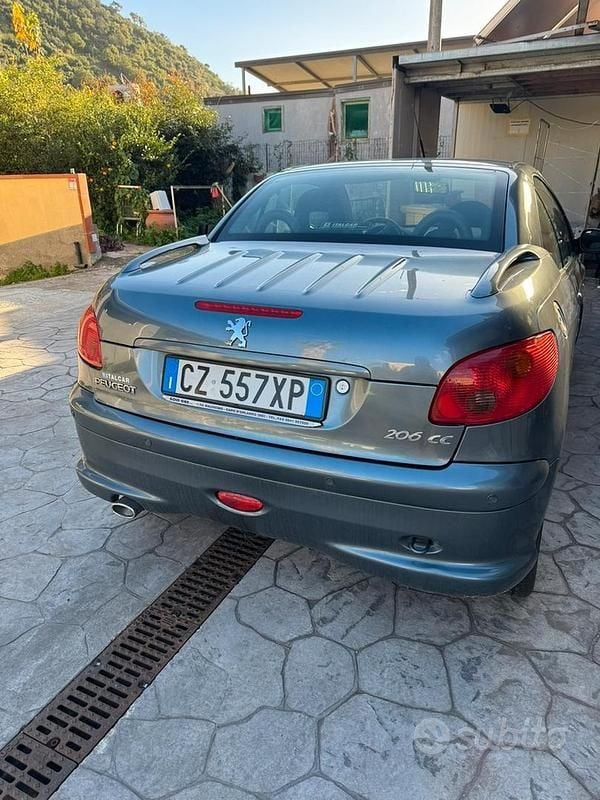 Usata Peugeot 206 125 CV (91 kW) 2006 Grigio Cabrio
