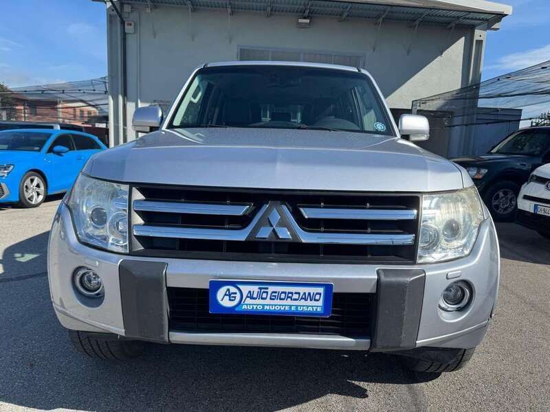 Usata Mitsubishi Pajero 200 CV (147 kW) 2011 Argento SUV
