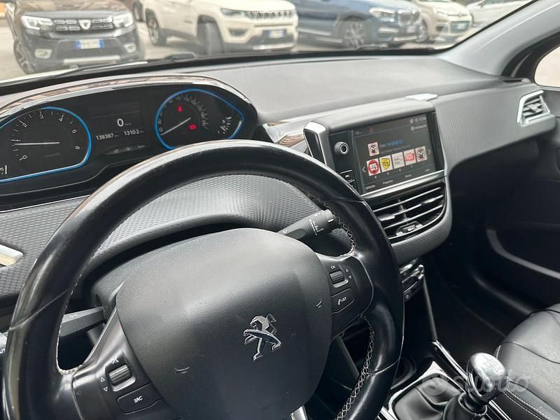 Usata Peugeot 2008 Allure 120 CV (88 kW) 2017 Bianco SUV