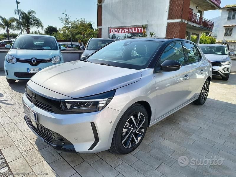 Usata Opel Corsa 101 CV (74 kW) 2025 Grigio Utilitaria