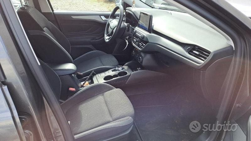 Usata Ford Focus Business Edition 120 CV (88 kW) 2021 Grigio Station wagon