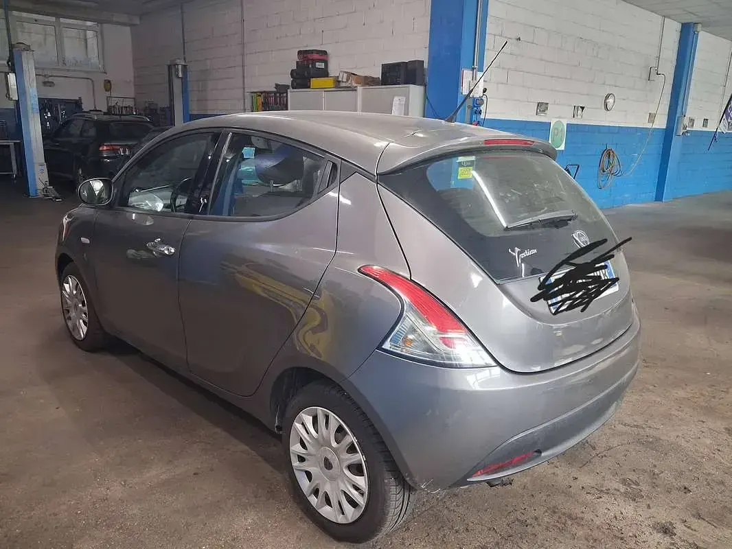 Usata Lancia Ypsilon Silver 69 CV (50 kW) 2011 Utilitaria
