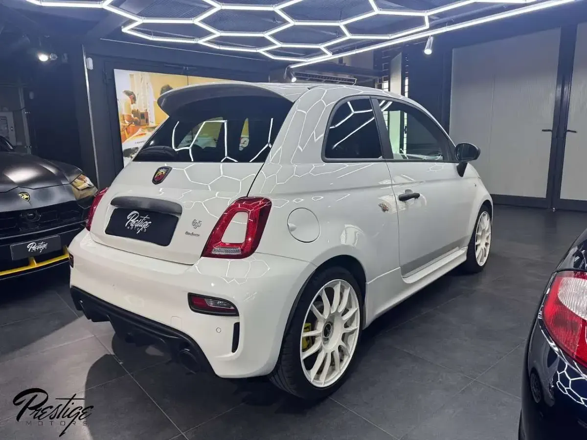 Usata Abarth 695 179 CV (131 kW) 2024 Bianco Utilitaria